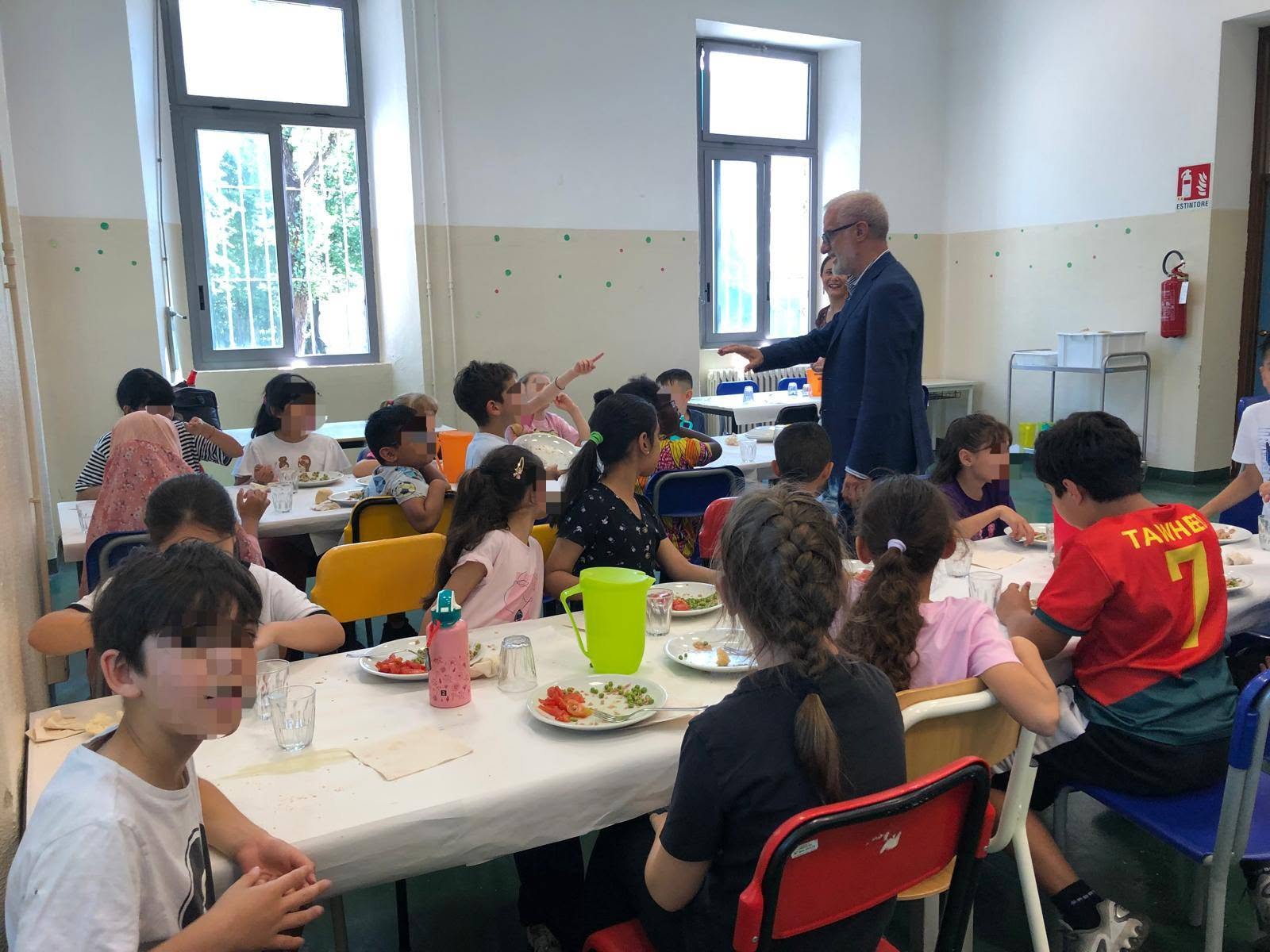 Scuole di Limbiate: si conclude “Mangia Verdura”, premiate le classi vincitrici con il Sindaco Antonio Romeo